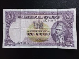 New Zealand 1 Pound, 1956-1967,  (P-159d) - Picture 1 of 6