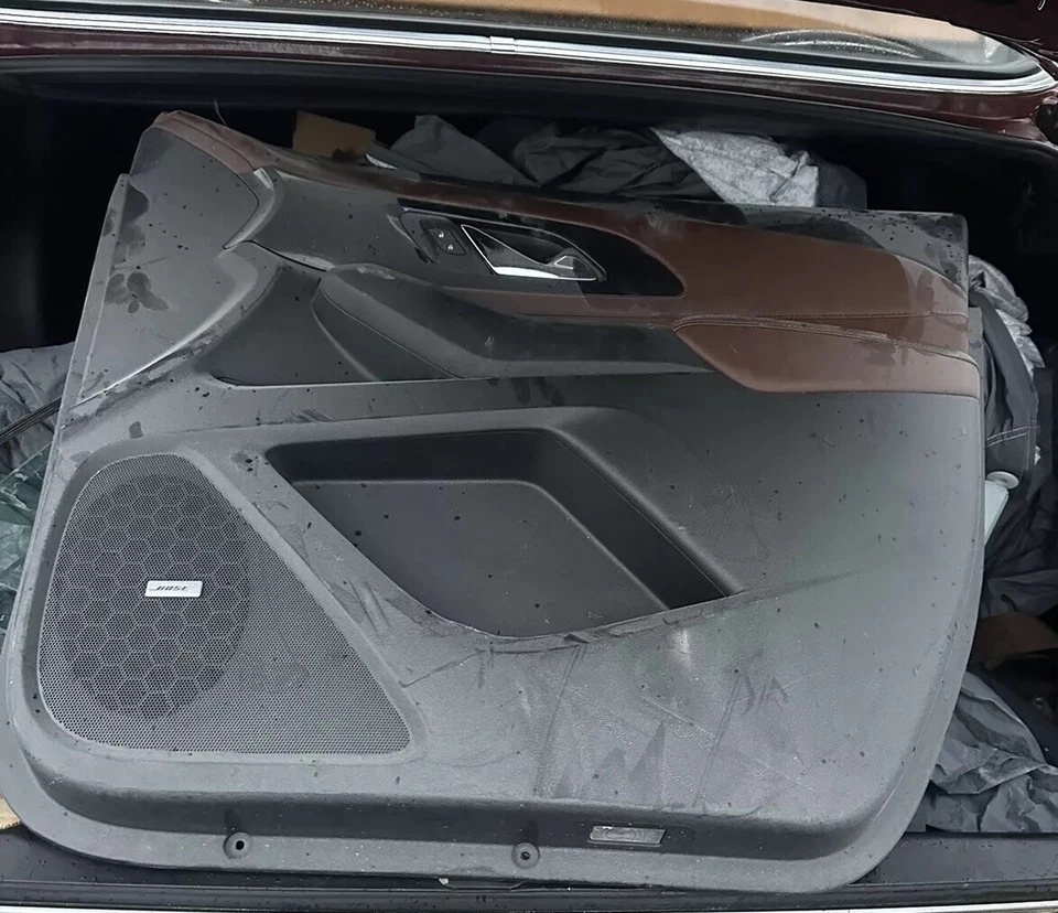 2018-2021 CHEVROLET TRAVERSE FRONT LEFT INTERIOR DOOR PANEL TRIM COVER OEM  - Image 1 of 1