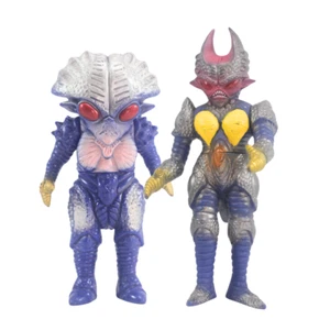ALIEN BENZENE & LADY BENZENE Bandai Ultraman Series KAIJU Monster  Vinyl Figure - Picture 1 of 12