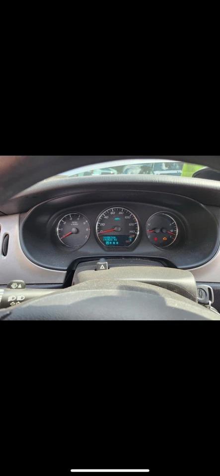 Cuadro de instrumentos velocímetro Chevy Monte Carlo 2006 15782340 Foto 1 de 4