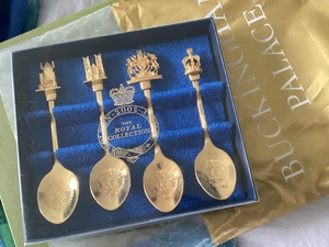 The Royal Collection 2002 Golden Jubilee Set of 4 Commemorative Spoons Boxed - Picture 1 of 1