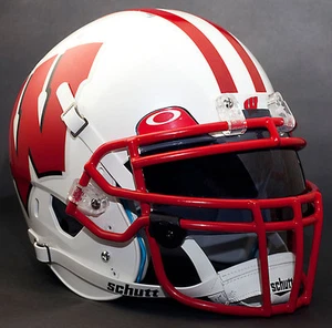 *CUSTOM* WISCONSIN BADGERS NCAA Schutt XP GAMEDAY Replica Football Helmet - Picture 1 of 5