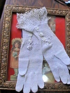 Antique French Edwardian 1910 hand made crochet lace gloves MOP Buttons sz Small - Picture 1 of 8