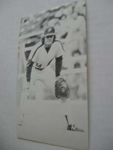 Phillie's Pete Rose Postcard Size Photo Cover