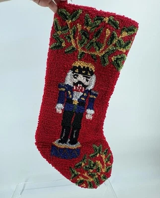 Medias de Navidad de Lana Enganchada 18” Rojo Cascanueces Acebo Invierno Nuevas con Etiquetas Foto 1 de 4