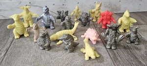 Vintage Japanese Godzilla KESHI & Mini Keshi Figure LOT Kaiju Muscle Monster - Picture 1 of 5