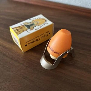 Veuve Clicquot stopper, cork, cap with box, slightly damaged - Picture 1 of 7