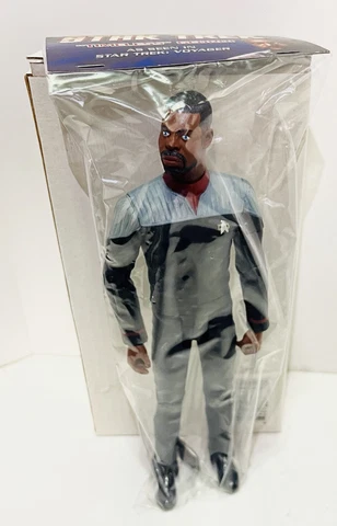Star Trek Voyager Timeless Geordi New Diamond Select  NIB Cover