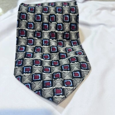 Corbata J. Garcia Hombre Seda Manuscrito Sin Corregir Colección 14 Plata Geométrica Foto 1 de 4