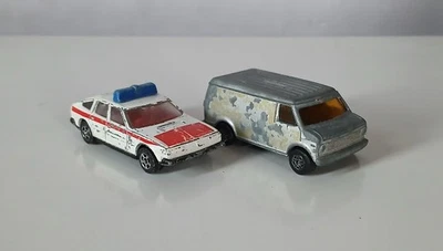 Corgi Rover 3500 Police & U.S. Van Lot - Image 1 of 4