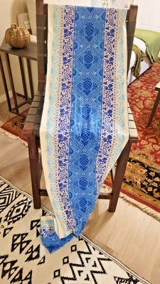 VTG Fabric Blue Cream Pineapple Floral Table Runner Chinoiserie Apx 88x17 - Image 1 of 4