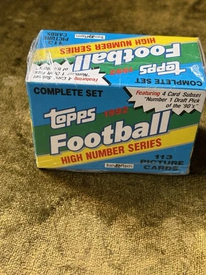 Juego sellado de fábrica Topps Football High Number Series 1992, Brett Favre Rookie RC Foto 1 de 3