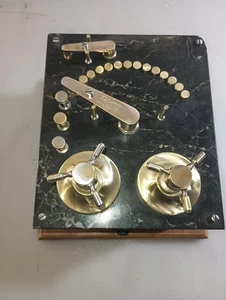 Victor Electric Co. (Chicago) medical/dental rheostat control panel, 1900–1920 - Picture 1 of 5