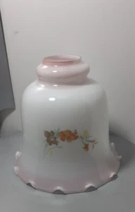 Vintage White Glass Lampshade Floral Pattern With Light Pink Shaded Border - Foto 1 di 10