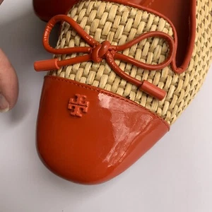 Pantofole da fumo Tory Burch Catherine arancioni in pelle verniciata Raffia piatte 7,5 marrone chiaro - Foto 1 di 24