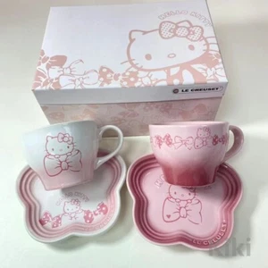 Le Creuset Hello Kitty Rosa Taza Taza + Plato Lote de 2 Set Limitado Maison de Paris - Imagen 1 de 3