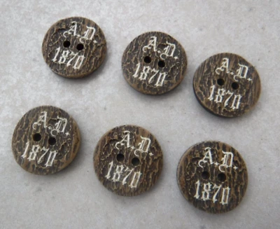 6 Trachtenknöpfe Knöpfe Aufschrift A.D. 1870 - Hirschhorn Optik - ca. 2,3 cm D. - Bild 1 von 4
