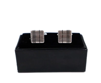 Gemelos de acero inoxidable Burberry Foto 1 de 4