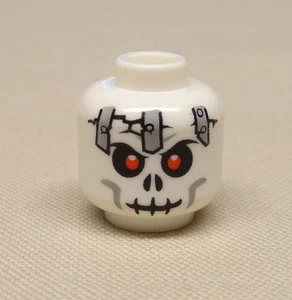 x1 NEU LEGO Minifiguren Kopf Schädel rissig mit Metallplatten Muster - Bild 1 von 1