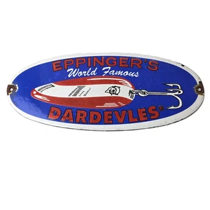 Letrero vintage de Eppinger's Dardevles - señuelos de pesca letrero de bomba de gas de porcelana - Imagen 1 de 14