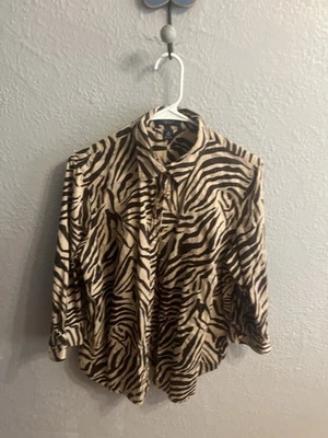 Top mujer Chaps talla 1X estampado animal manga 3/4 abotonada Foto 1 de 4