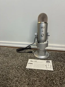 Blue Yeti Microfono USB professionale - Argento - Foto 1 di 4