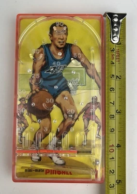 Juego de pinball portátil vintage Bluebox Mini Mate 1976 baloncesto 5 pelotas plateadas Foto 1 de 4