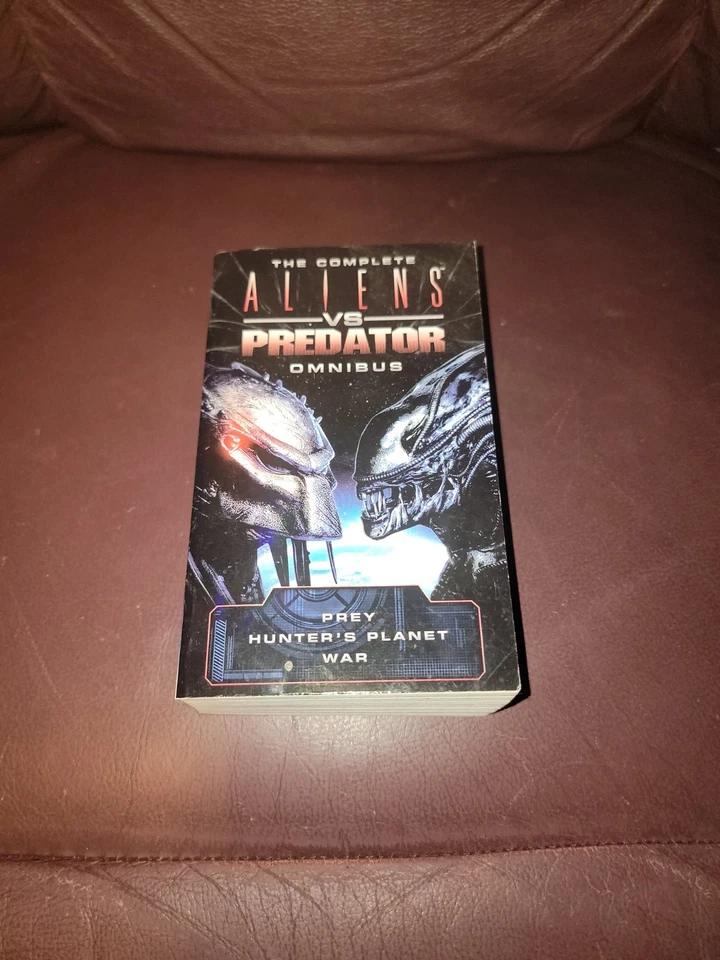 The Complete Aliens Vs Predator Omnibus Paperback Book First Print - Image 1 of 2
