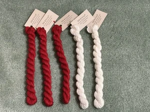 5 New Skeins Silk & Ivory Needlepoint Thread Silk/Merino Wool 3 Red 2 White - Picture 1 of 5