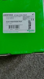 Schneider RCBO A9D01832 1P+Ns-C32-10mA, 10kA,Plug on Neutral (PoN) - Picture 1 of 2