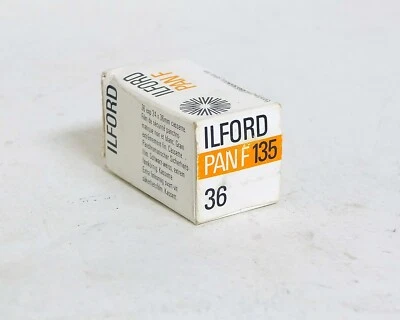 Пленка черно-белая Ilford Pan F 50 50asa 35 мм 36exp НОВАЯ с истекшим сроком годности - Изображение 1 из 2