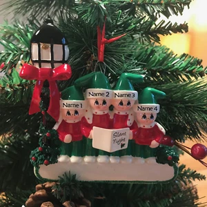 Hand Personalised Christmas Tree Ornament - Family of 4 Carol Singers / Gas Lamp - Imagen 1 de 1