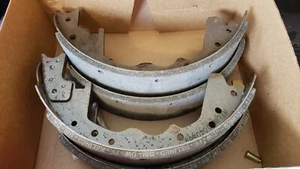 Zapatos de freno de tambor Raybestos 316RR para furgonetas Dodge Ford Intnl Plymouth - Imagen 1 de 2