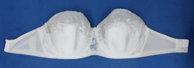 Sujetador floral sin tirantes forrado de espuma con aros Carnival talla 38DDD #H2638 Foto 1 de 4