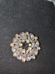 Vintage Lavender Brooch - Picture 1 of 2