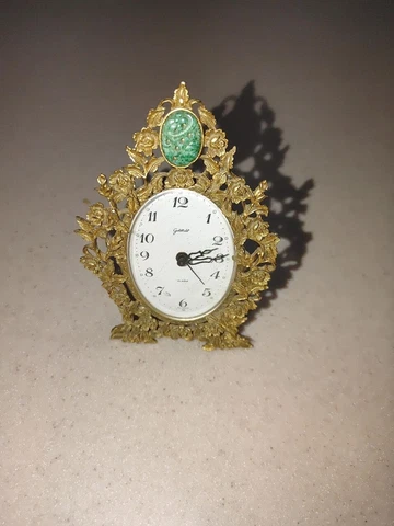 Goldbuhl travel Aiarm Clock color is gold ( does not work) Cover