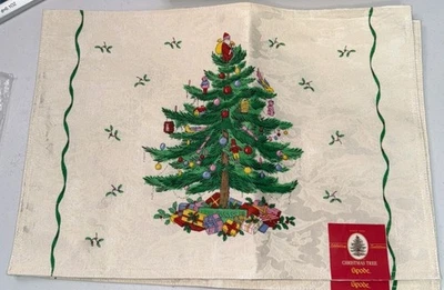 2 Spode Christmas Tree Placemats 18.5" x 13" Rectangle Holiday Table Top - Image 1 of 4