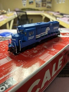 HO Scale Scaletrains Conrail GP30 - Picture 1 of 3