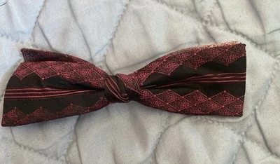 Pajarita vintage Ormond NYC geométrica borgoña negra gris en muy buen estado unisex Foto 1 de 4