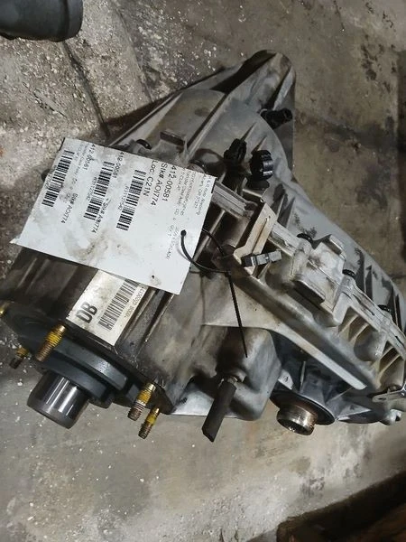 2003-2006 GMC Yukon Denali Transfer Case Opt NR3 OEM 03-06 - Image 1 of 4