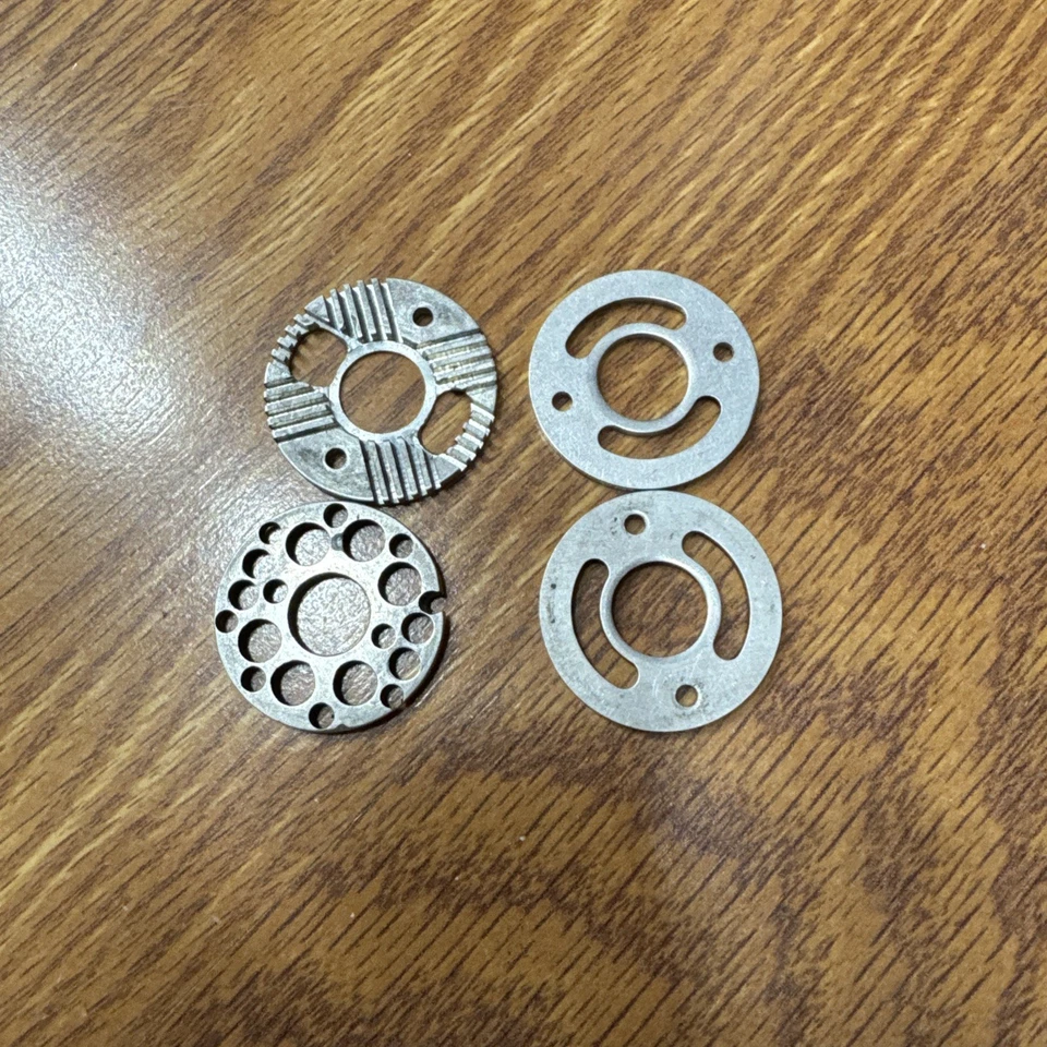 Vintage Motor Heat  Sinks  Spacer Associated Losi , (4pcs) - Image 1 of 1