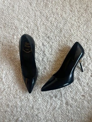 Roger Vivier Patent Leather Pointed Toe Pumps Black Size 38 Heels - Image 1 of 4