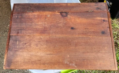 Escritorio antiguo de pino CHAS S. HIGGINS & Co. Cajón Lift Top - ¡ARTÍCULO GENIAL! Foto 1 de 4