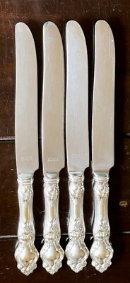 "Juego de 4 cuchillos de cena Wallace de plata de ley 8 7/8"" violeta" Foto 1 de 4