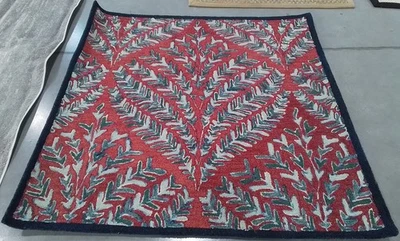 Alfombra mancha trasera roja/verde 5'-0" x 5'-0", precio reducido 1172791509 CPR208Q-5SQ Foto 1 de 4