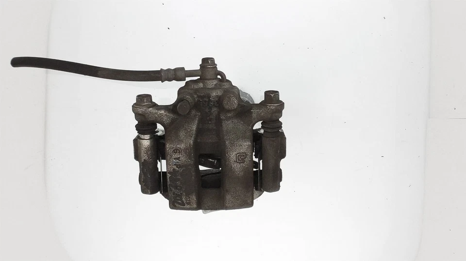 Pinza de freno trasera izquierda Nissan Rogue 2016-2019 tracción delantera OEM 44011-3NK0A Foto 1 de 4