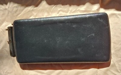 83-89 OEM Chrysler Conquest Mitsubishi Starion reposabrazos central consola tapa negra Foto 1 de 4