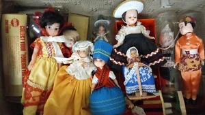 LOTTO 15 BAMBOLE SOUVENIR - Foto 1 di 1
