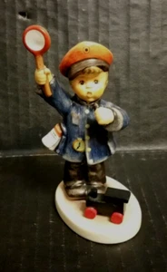 M.J. Hummel 2044 First Issue 2001 Original Box 4 13/16" Excellent Condition - Picture 1 of 10
