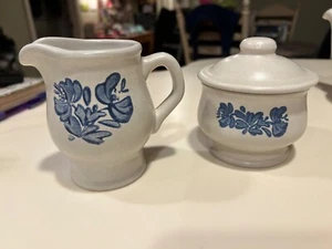 Pfaltzgraff Yorktowne Blue Floral Creamer 2Y Sugar w Lid 22Y Vintage Stoneware - Picture 1 of 9
